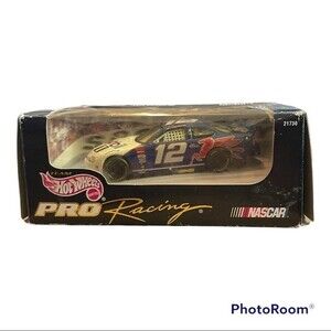Hot Wheels 1997 Pro Racing Jeremy Mayfield #12 Mobil One 1:24 Scale Diecast